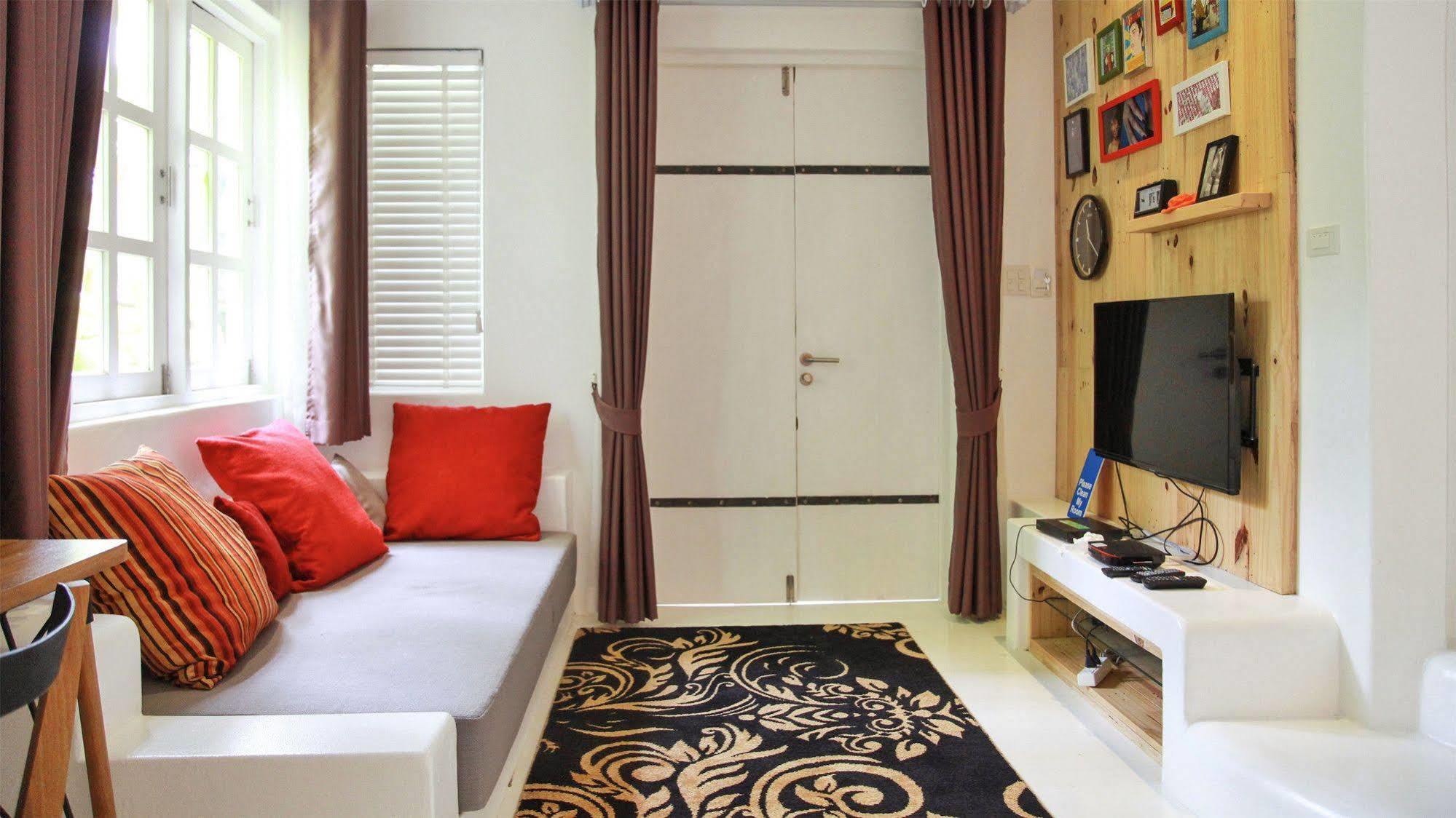 Monkey House Hotel Chiang Mai Buitenkant foto